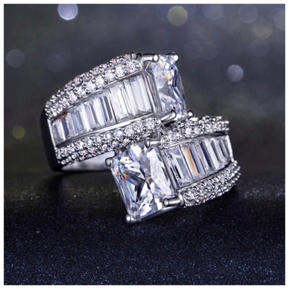 🎁 Swarovski Crystals The Sophia .925 Silver Ring - Picture 6 of 7